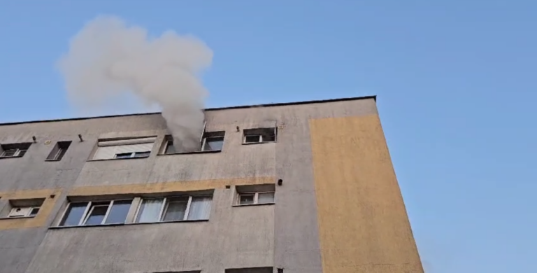 Incendiu la o garsonieră din Slatina. Au fost evacuate 12 persoane