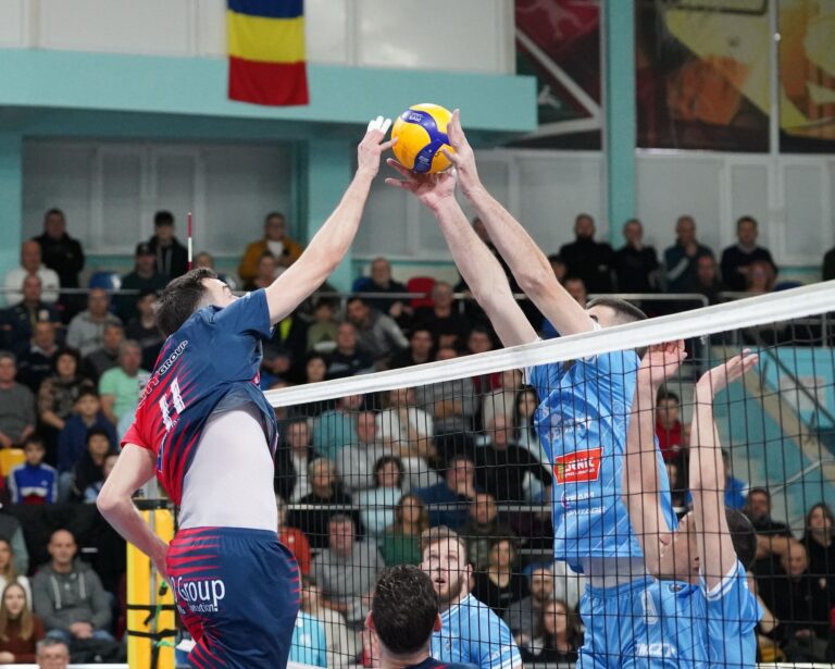 Volei (m) / SCMU Craiova a clacat la Zalău şi a coborât pe locul patru