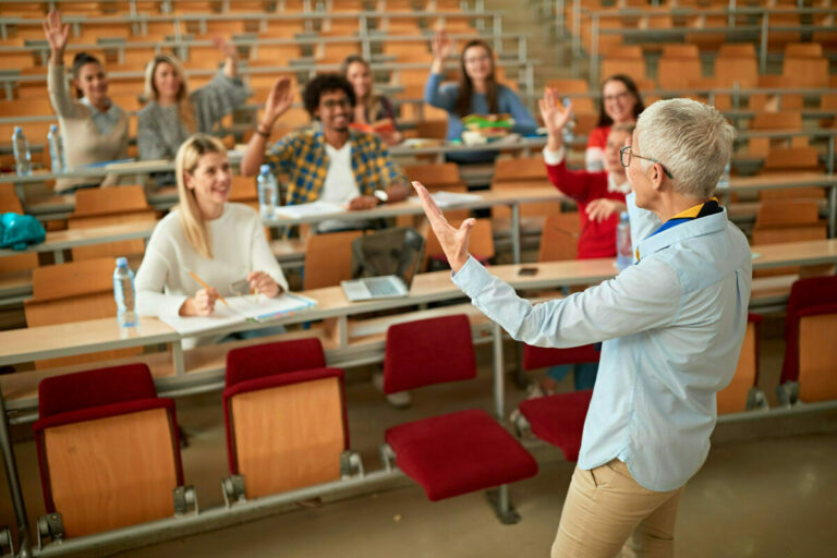 RANKING Mai multe apariții pentru universitățile din România în cel mai nou clasament global Times Higher Education după domenii de studiu – 2025, dar toate – în jumătatea inferioară a listelor / Babeș-Bolyai – cea mai puternică prezență dintre instituțiile românești