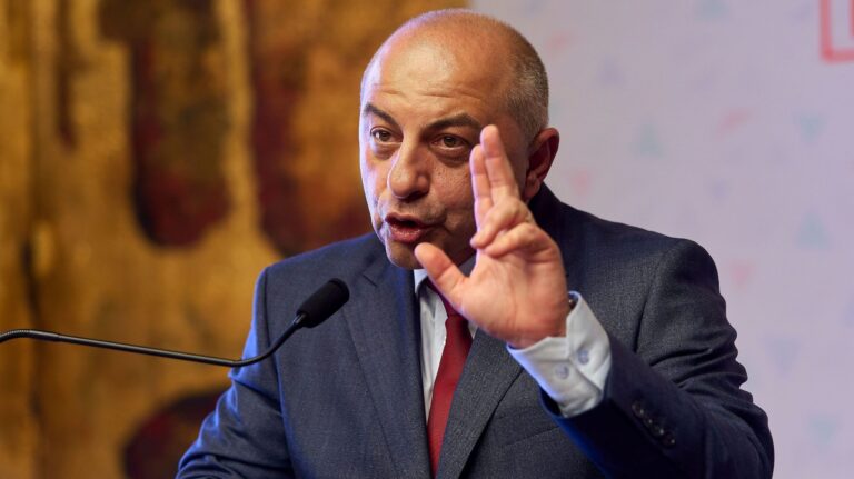 Fost candidat al coaliției PSD-PNL, Cătălin Cîrstoiu îl avertizează pe Crin Antonescu: „Poți fi scos din arenă fără motiv, fără scrupule”
