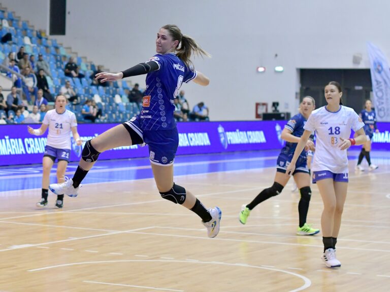 Handbal (f) / Trei la rând! SCMU Craiova a dispus de Slatina şi „ameninţă“ locurile europene