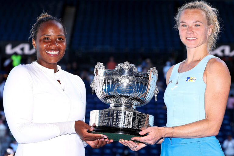 Siniakova şi Townsend au ridicat trofeul de dublu de la Australian Open