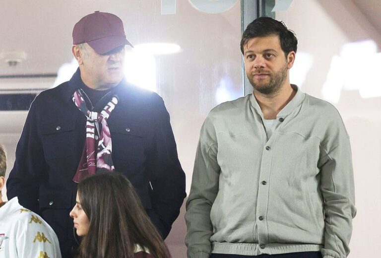 BREAKING NEWS                    Anunță măsuri DRASTICE la Rapid: „Șumudică e subiect închis! Vom tăia în carne vie”