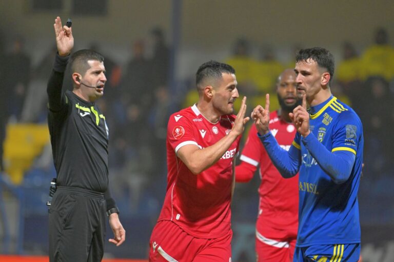ULTIMA ORĂ                    MM Stoica a făcut praf fotbalistul din Superliga: „Ireal! Nu te respecți ca sportiv”