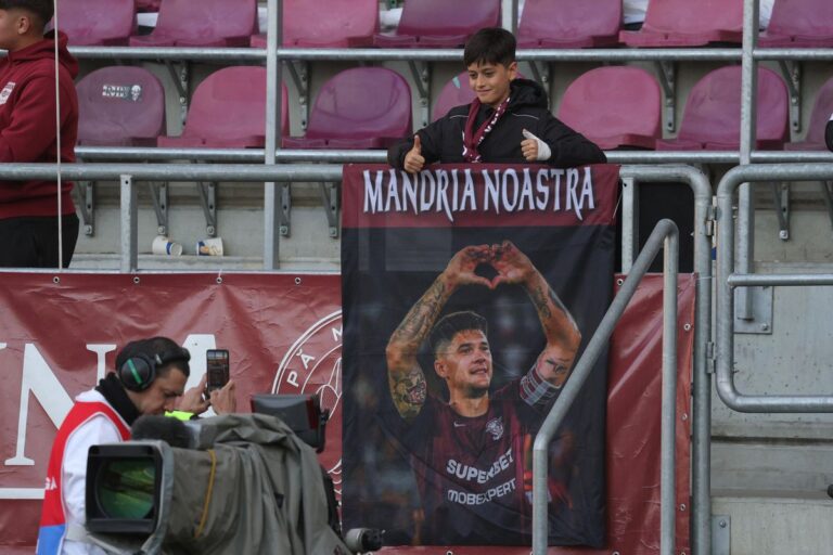liveBLOG / FOTO                    Avem echipele de start în Rapid – CFR Cluj » Momente speciale în Giulești! Toate informațiile de la stadion