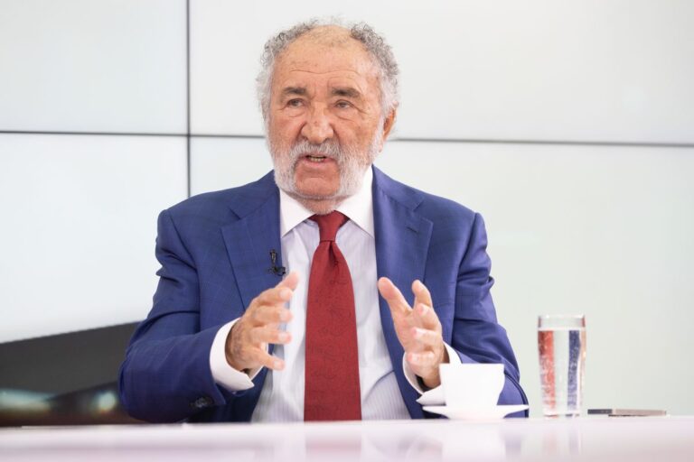 Ion Țiriac a „erupt” în afacerea de miliarde de euro: „Un dobitoc, nici măcar nu e hoț, e prost”