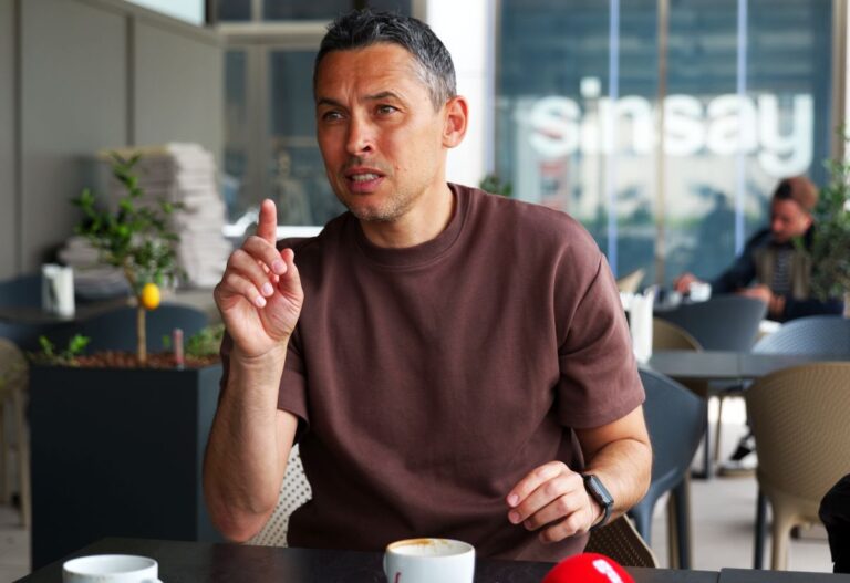 EXCLUSIV                    Interviu cu Paul Codrea la Timișoara: „Dă 3 goluri și se crede regele Bucureștiului o săptămână!” + Fotbalistul din campionat care l-a impresionat: „Stofă de mare jucător”