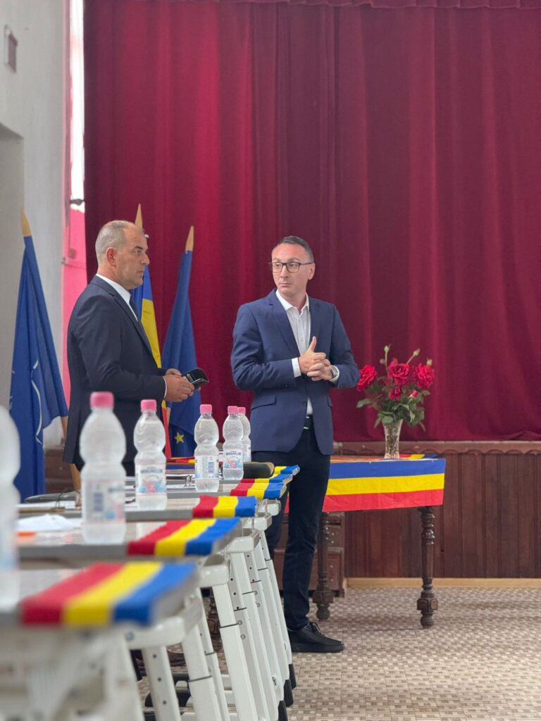 Primarii din Iancu Jianu și Mihaesti au des pus jurământul