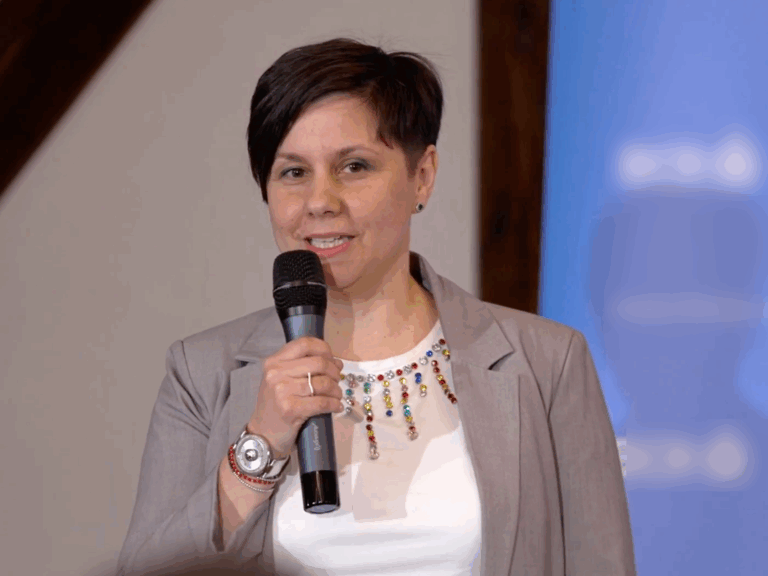 Directoarea Colegiului „Radu Negru” din Făgăraș, absolvit de noul președinte al României, Nicușor Dan: Rezultatul obținut de domnia-sa certifică spiritul competitiv și este motiv de onoare și bucurie pentru întreaga comunitate