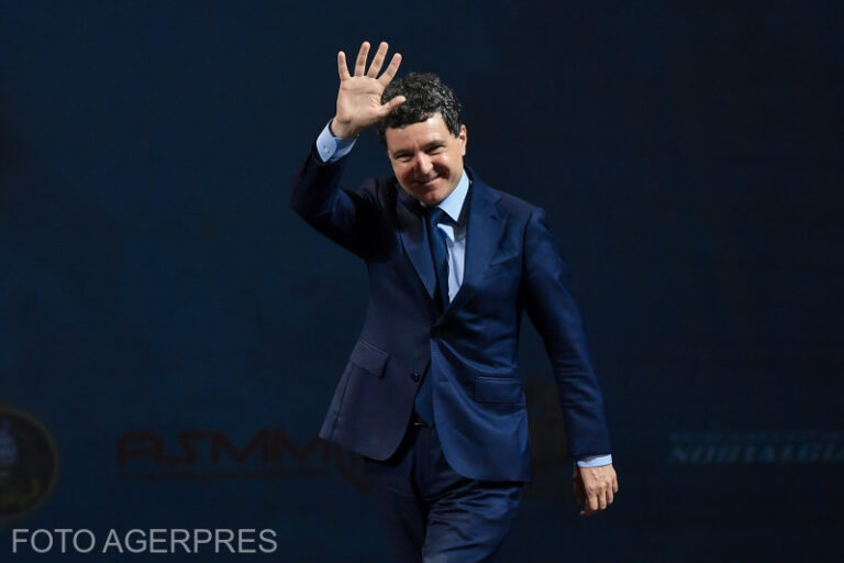 Președintele Nicușor Dan, mesaj către studenți: Sunt foarte multe locuri în care statul român este de la neglijent până la capturat. Este nevoie de presiune din partea societății. Sunteți la vârsta potrivită ca să credeți că puteți schimba România / Avem un deficit de implicare civică și politică. Vă invit!
