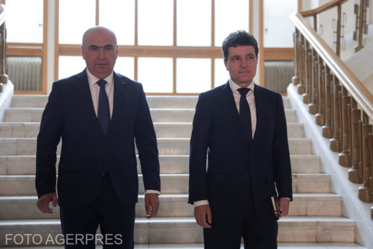 Nicușor Dan, învestit în funcția de președinte al țării: Urmează un nou capitol în istoria recentă contemporană a României. Vreau să îi asigur pe români că înțeleg responsabilitatea mandatului pe care mi l-au acordat