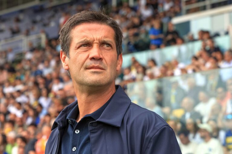BREAKING NEWS                    Cristi Chivu are oferta pe masă după ce a salvat-o pe Parma! Gigantul european îl așteaptă cu brațele deschise