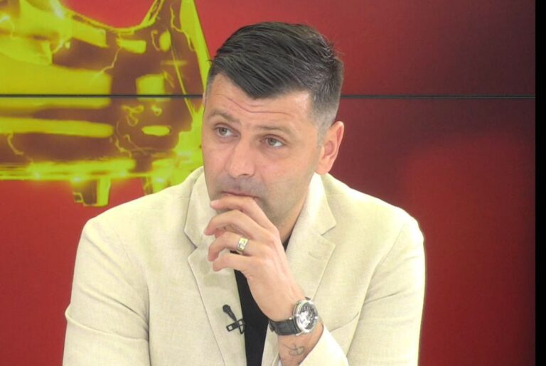 EXCLUSIV                     Rusescu intră în controversa momentului: „Genial! Noaptea te mai fură un Instagram, o fată…”