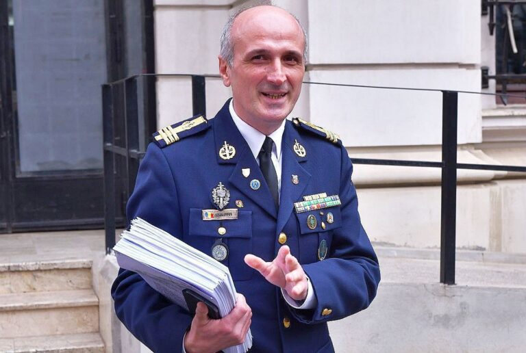 Aproape de miezul nopții, Florin Talpan s-a contrazis în direct cu Ilie Dumitrescu: „Jenant, e inadmisibil” / „Dacă inventați chestia asta…”