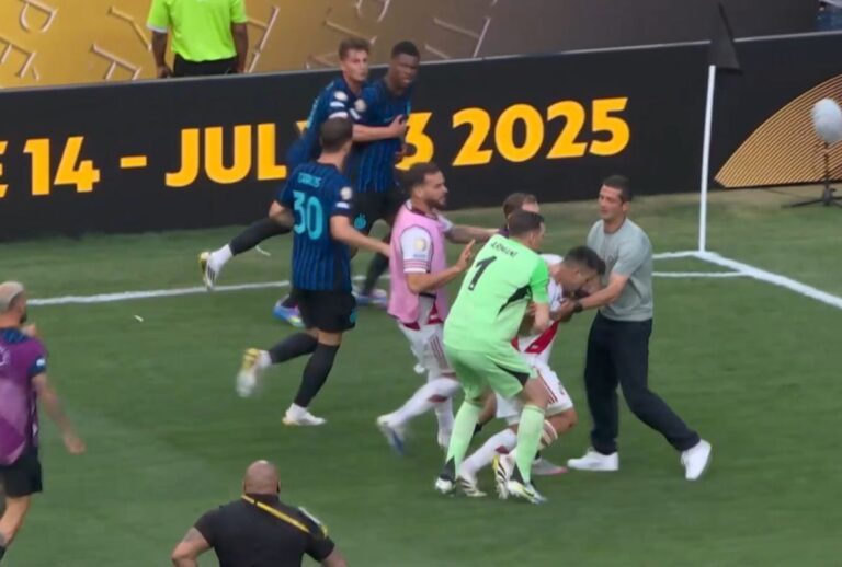 GALERIE-FOTO            Motivul conflictului dintre Dumfries și Acuna » Cristi Chivu, implicat activ!