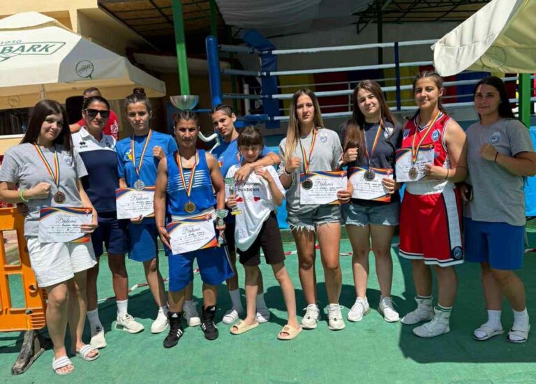 Box (f) | SCM Craiova își prezintă medaliile după Cupa României