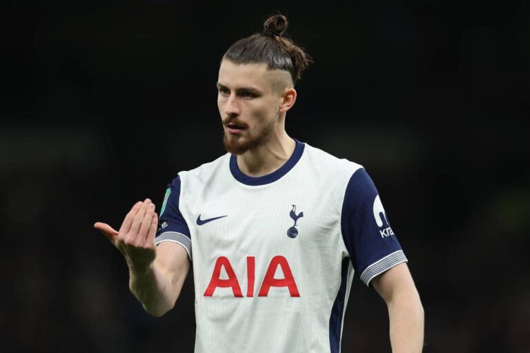 Prima reacție a impresarului lui Drăgușin după ce s-a anunțat că Tottenham nu-l mai vrea + Ce spune despre situația lui Drăguș