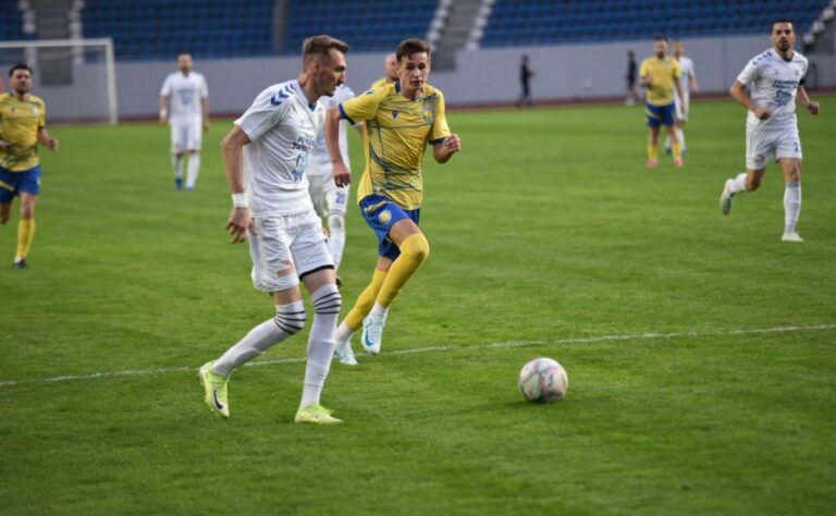 CSM Târgu Jiu joacă astăzi, de la ora 17.30, meciul decisiv pentru promovarea în Liga a III-a