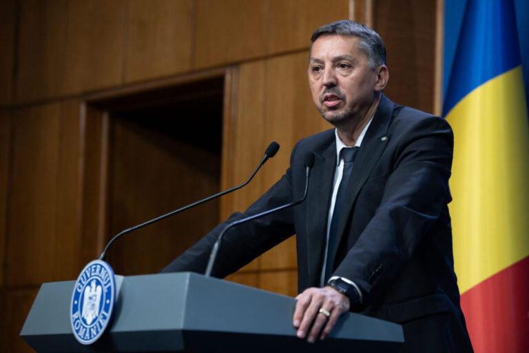 Planurile-cadru de liceu vor fi puse în consultare după Bacalaureat, anunță ministrul Daniel David: Ne-am răzgândit. N-am vrut să avem în spațiul public două tipuri de discuții