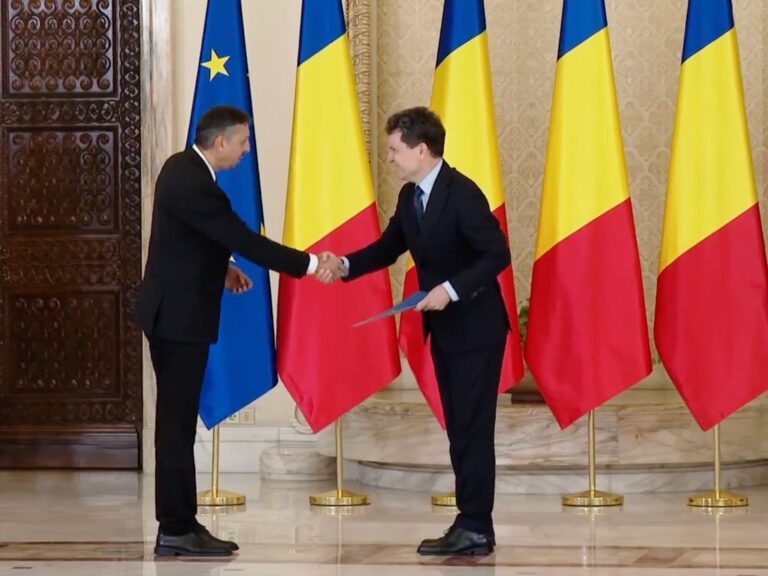 Guvernul Bolojan a depus jurământul la Cotroceni: Daniel David continuă mandatul de ministru al Educației și Cercetării / Președintele Nicușor Dan: Trebuie să reformăm statul. Trebuie să recâștigăm încrederea cetățenilor