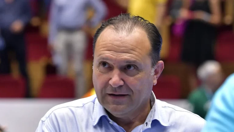 Constantin Din: „Pera să rămână antrenor doar la națională“