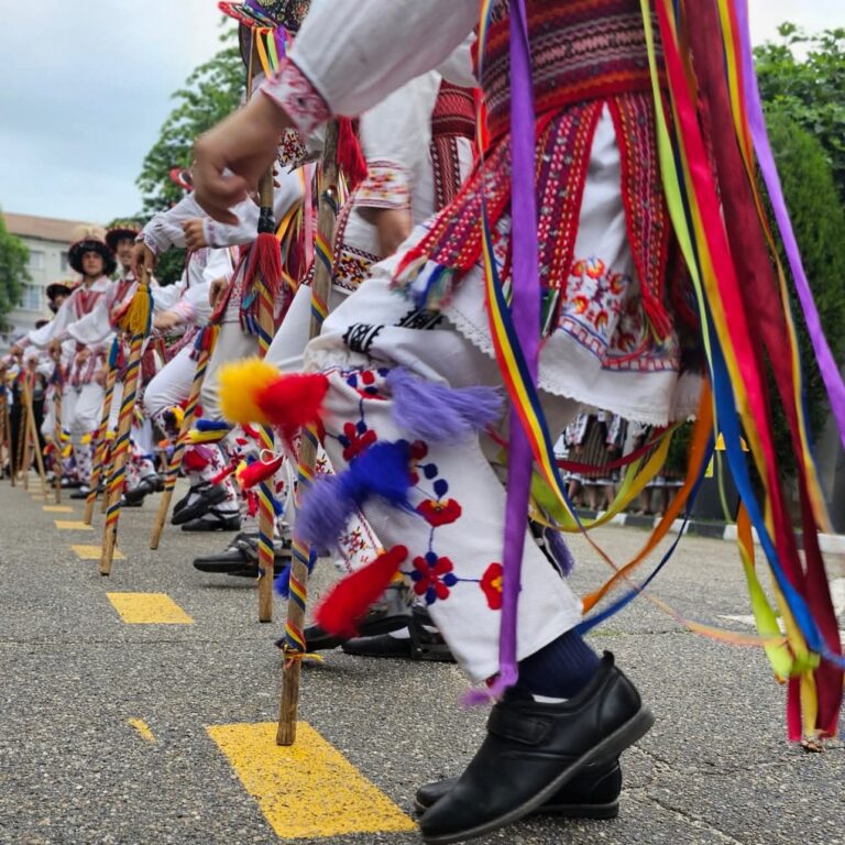 Călușul revine în Olt. Tradiție, magie și identitate la Festivalul „Călușului Oltenesc” 2025