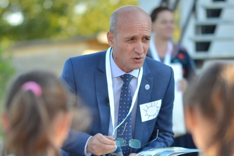 Evaluare Națională 2025 – Matematică. Secretarul de stat Sorin Ion: Subiectele au avut suficiente subpuncte prin care putem să diferențiem elevii cu adevărat foarte buni. Sunt cât se poate de potrivite pentru a crea o ierarhie cât mai aproape de realitate