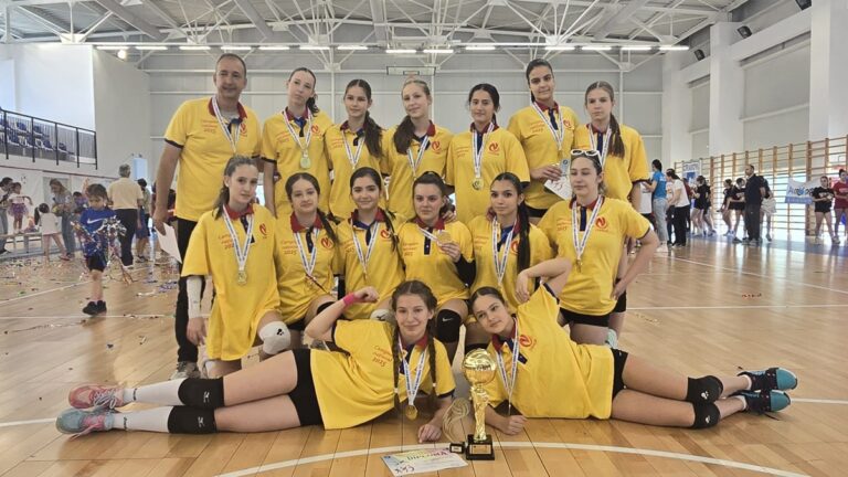 Volei (f) | CSV Craiova U15, noua campioană a României!