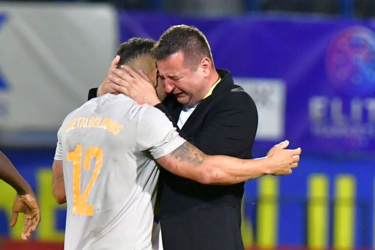 FOTO            Imagini COPLEȘITOARE! Ianis Zicu a început să plângă în hohote după promovarea cu Metaloglobus