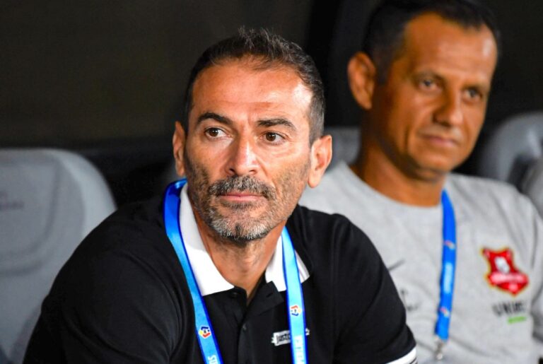 EXCLUSIV                    Măldărășanu, primul interviu după ce nu a bătut palma cu Rapid: „Eu am așteptat cât am putut. Sper să le iasă cu noul antrenor” » Confirmă 3 despărțiri