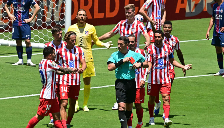 Istvan Kovacs, criticat aspru de presa iberică după prestaţia din PSG – Atletico 4-0