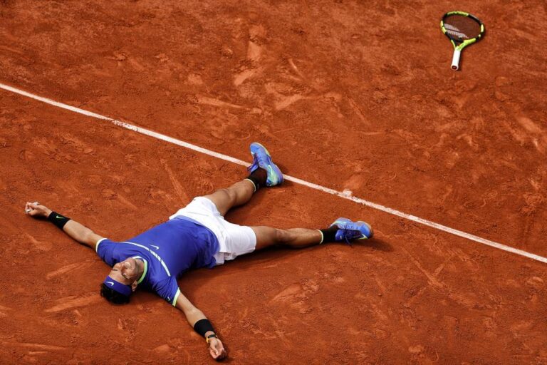Racheta lui Rafa Nadal, cea mai scumpă din istorie! S-a vândut cu o sumă record!