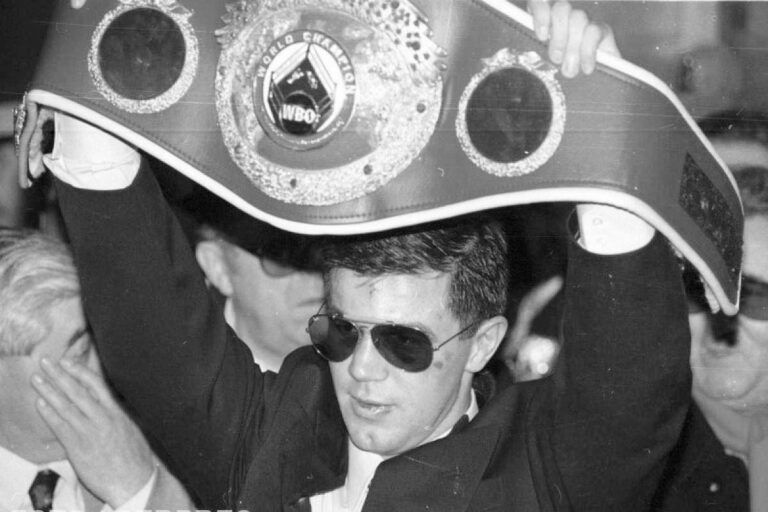 BREAKING NEWS                    Mihai Leu a murit » Fostul mare campion de box a pierdut lupta cu boala la 56 de ani: „Nu te vom uita niciodată”