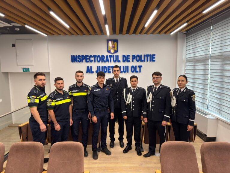 Opt noi ofițeri de poliție se alătură echipei IPJ Olt. Tineri absolvenți pregătiți să servească comunitatea