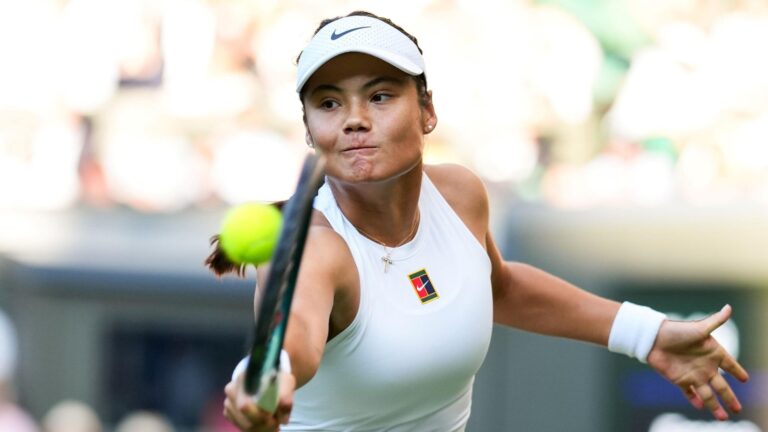 Tenis | Emma Răducanu s-a calificat în turul 3 la Wimbledon