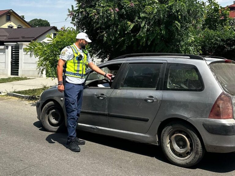 Amenzi și dosare penale în Olt. Polițiștii au ieșit la vânătoare de șoferi iresponsabili