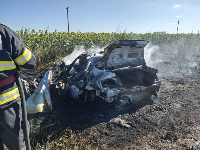 Tragedie pe drumul dintre Gârcov și Islaz. Trei victime, două persoane decedate în urma unui accident rutier grav