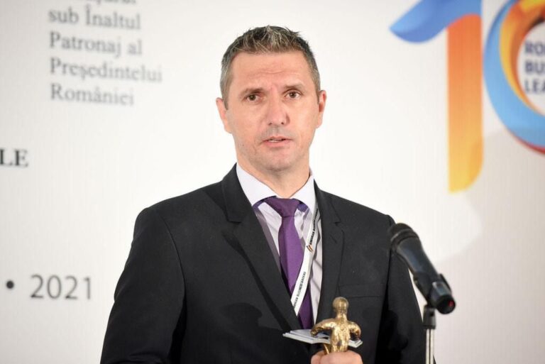 Directorul Cătălin Zaman, despre Titularizare 2025: Cei care au luat decizia de a aduce noi profesori în sistem trebuie să-și asume concedierea lor din toamnă / Tinerii absolvenți se sperie, nimeni nu mai are siguranța locului de muncă