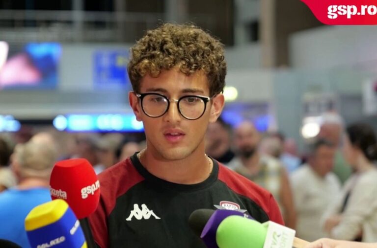 VIDEO                    Jucătorul revenit la Rapid, declarații tari pe aeroport: „Vreau să-mi pun numele pe mapă. Sper să avem avans după câteva etape”