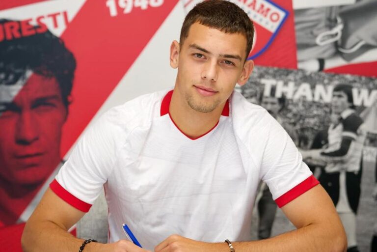 BREAKING NEWS                    Transfer de ultimă oră la Dinamo! A 7-a mutare a verii: „Mult succes”