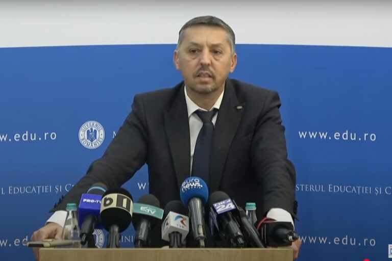 Ministrul Daniel David: Odată depășită criza fiscal-bugetară, se pot rediscuta procentul și o subcategorie a burselor de merit, care să se refere direct și la câștigătorii olimpiadelor naționale și internaționale