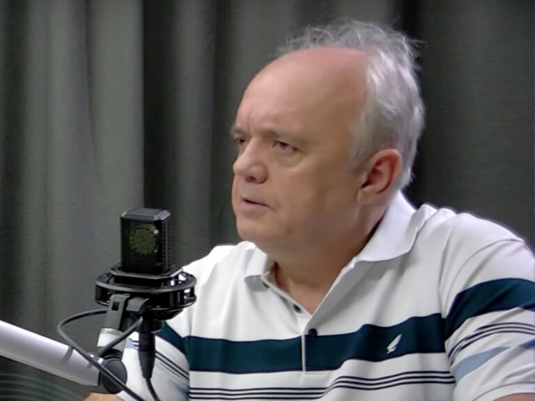 Profesorul Marius Lobază: Daniel David nu mai este un ministru al Educației, este un servant politic pentru anumite interese. În 2-3 ani nu vom avea profesori la catedră