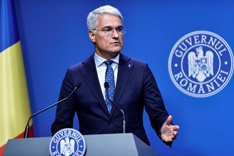 Cardurile educaționale 2025-2026 vor fi încărcate în septembrie – octombrie, anunță ministrul Dragoș Pîslaru