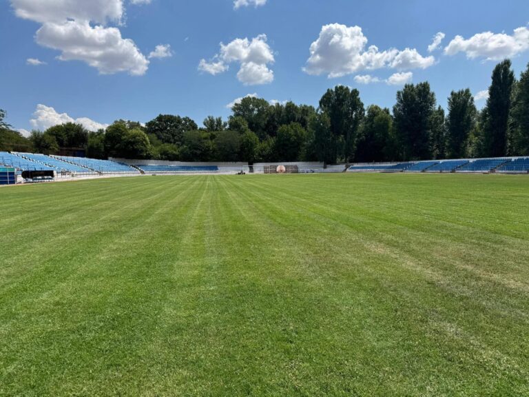 Spectacol fotbalistic la Caracal. CS Universitatea Craiova 2 întâlnește Spartac București