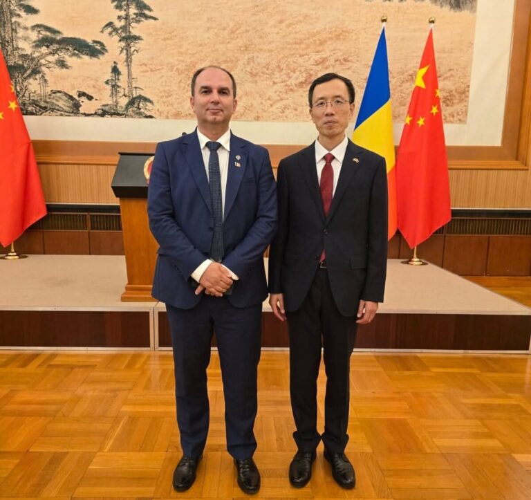 Delegație SOS România, la recepția Ambasadei Chinei: „Relațiile bilaterale trebuie să rămână o prioritate pentru România” Delegație SOS România, la recepția Ambasadei Chinei: „Relațiile bilaterale trebuie să rămână o prioritate pentru România”