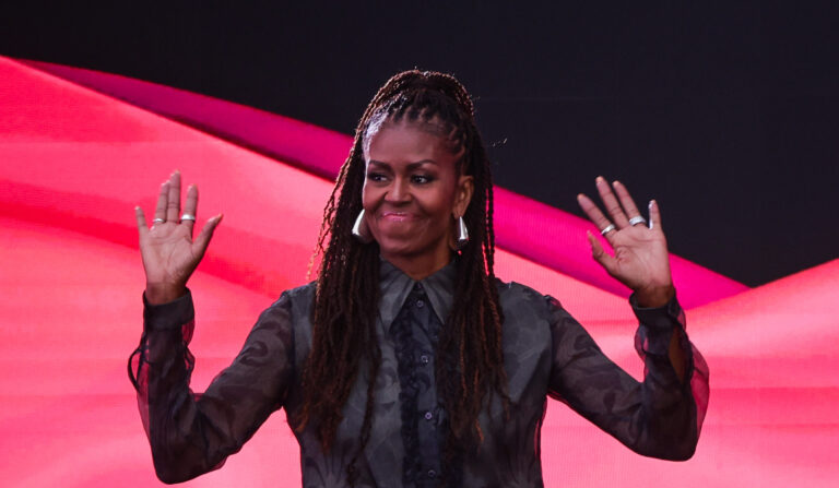 Michelle Obama, la București: Casa Albă nu a fost niciodată o scuză pentru fetele noastre să nu-și facă temele sau să nu meargă la școală, iar Barack mergea la toate ședințele cu părinții și asculta profesorul. Notele sunt importante