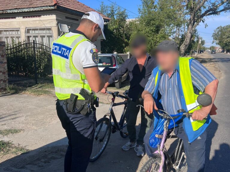 Olt. Polițiștii desfășoară acțiuni pentru siguranța rutieră în cadrul campaniei europene ROADPOL Safety Days