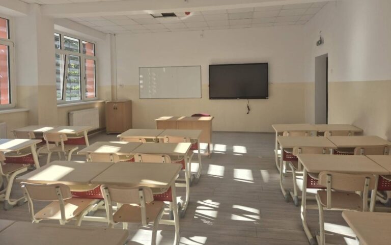Proiectul ”Renovarea energetică a clădirii Liceului Teoretic A. I. CUZA” din Corabia se apropie de final
