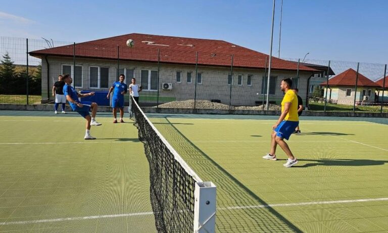 Echipa ISU Olt, pe primul loc la „Cupa 13 septembrie” la fotbal-tenis, dublu