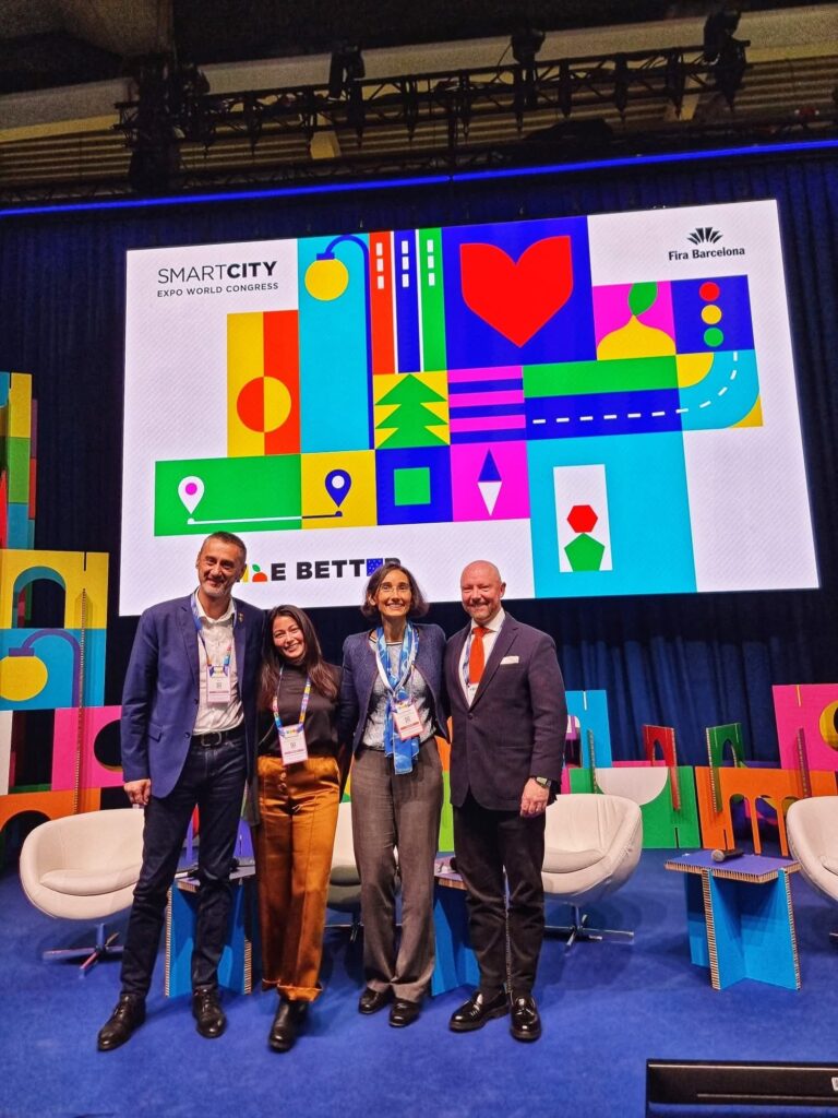 Slatina, pe harta inovației europene. Primarul Mario De Mezzo a reprezentat municipiul la Smart City Expo World Congress 2025 din Barcelona Slatina, pe harta inovației europene. Primarul Mario De Mezzo a reprezentat municipiul la Smart City Expo World Congress 2025 din Barcelona
